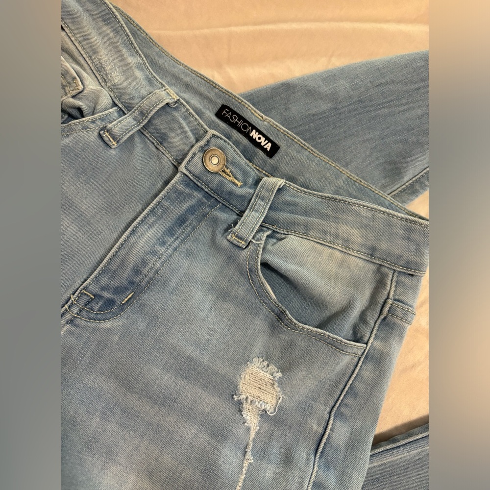 FashionNova Distressed Skinny Jeans